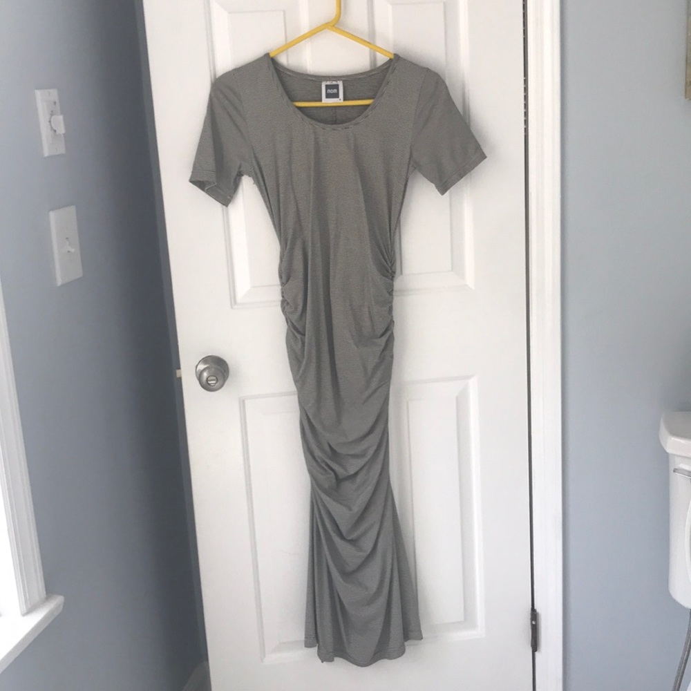 Nom maternity dress size small